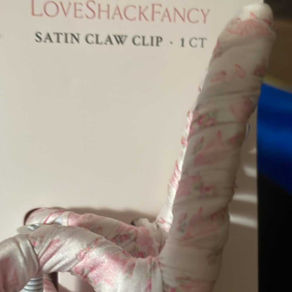 x LoveShackFancy Satin Hair Accessories Set - Pink 3 item bundle Price Firm - Picture 7 of 14